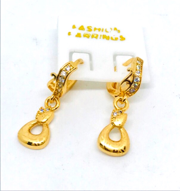 Anting wanita //anting klip juarai permata //anting permata // anting lapis emas//anting //perhiasan