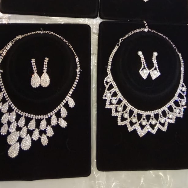 Set perhiasan wedding anting dan kalung
