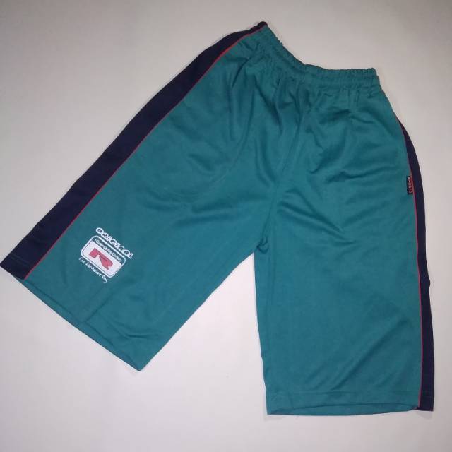 Celana pendek dewasa ukuran L. kain lotto tebal