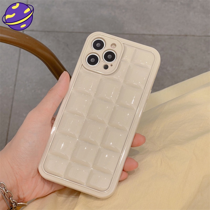 Case Pelindung Layar Bentuk Kotak 3D Warna Putih Krim Untuk iPhone 11 14 13 12 Pro X XR MAX XS