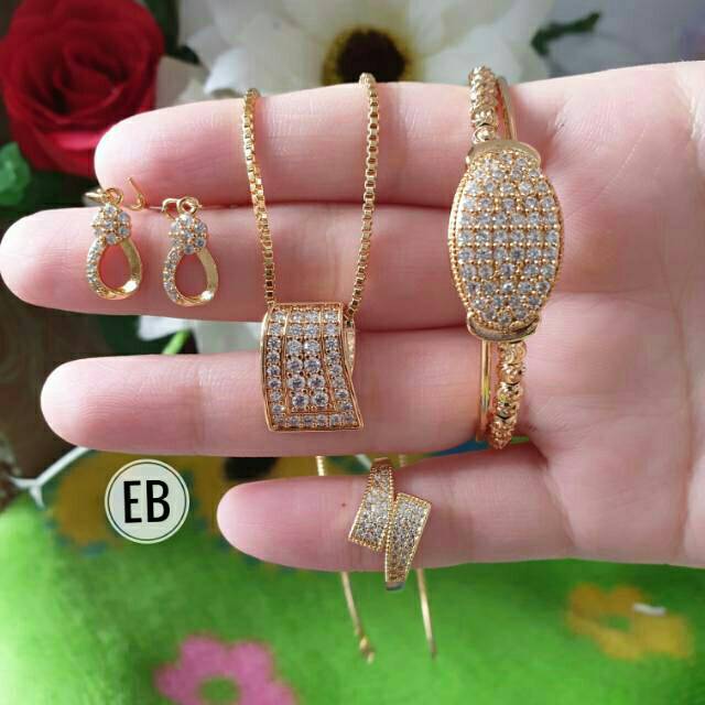Xuping set lapis emas 24 karat