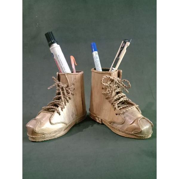 

Tempat Pensil/pelepah pisang