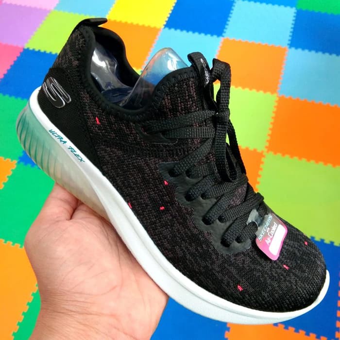 Skechers / Sepatu Skechers Wanita / Sepatu Running / Skechers Go Run -