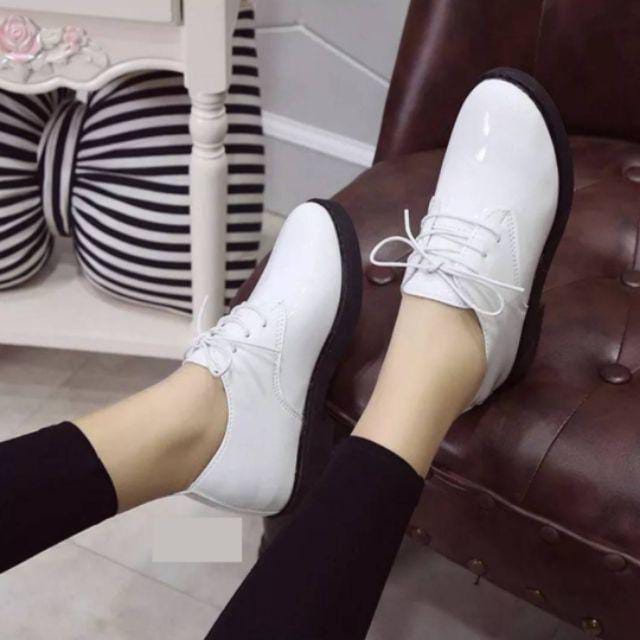 Sepatu Wanita Low Boots Oxford White Glosy JENN 003