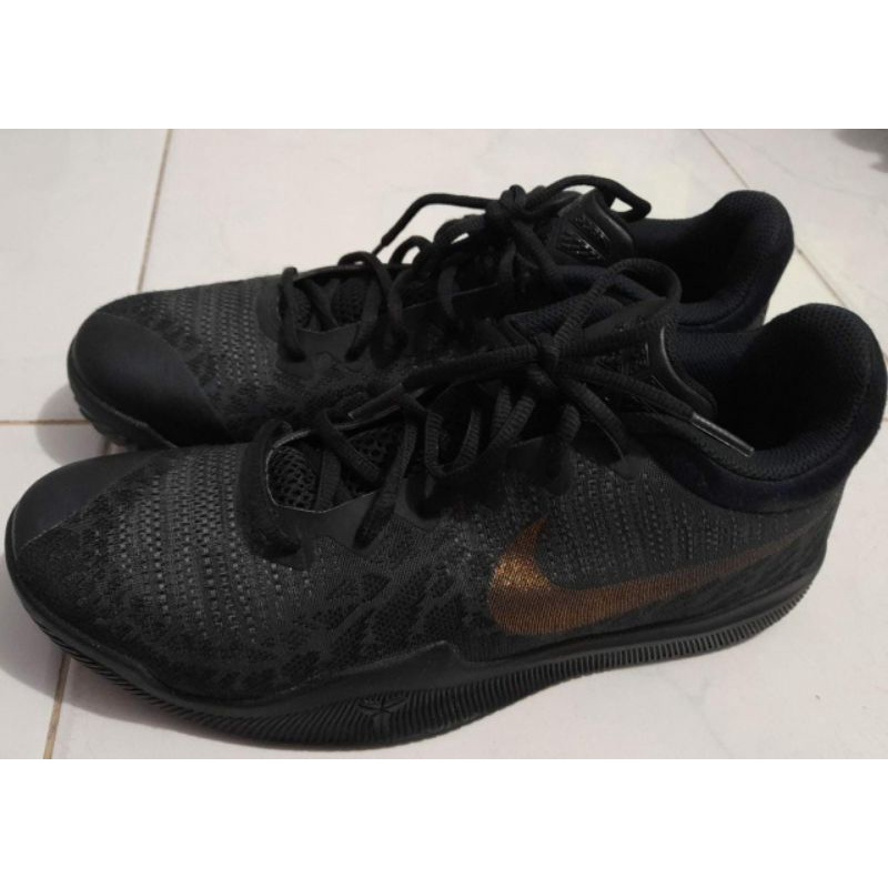 Nike Kobe mamba rage black gold size 43 oro