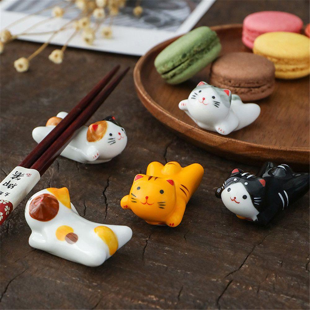 Stand Holder Sumpit Desain Halus Bentuk Kucing Nanas Multi Gaya Jepang