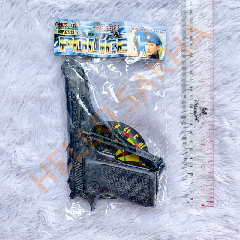 MAINAN PISTOL PISTOLAN HITAM TEMBAK TEMBAKAN TARGET sASAR SASARAN ADA PELURU COP KARET