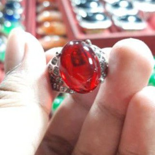 Batu cincin merah siam wanita