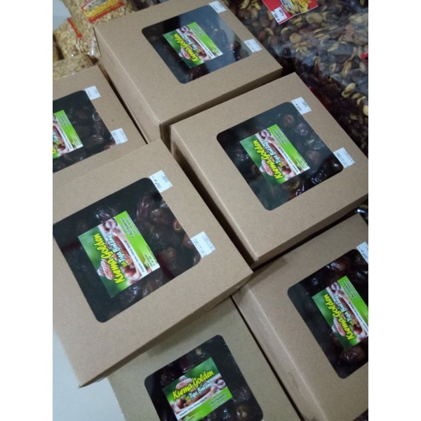 

KURMA GOLDEN KEMASAN 1kg