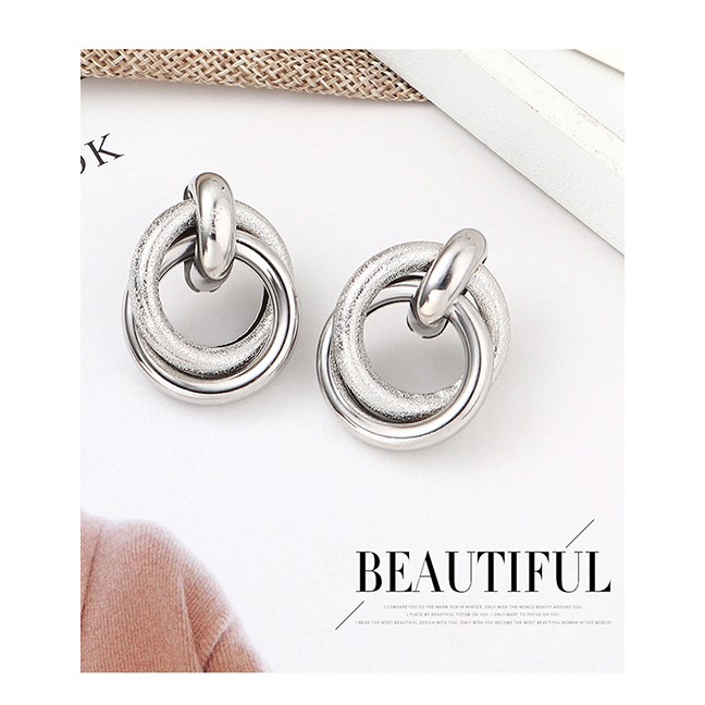 LRC Anting Tusuk Fashion K Big Circle Earrings Y61828
