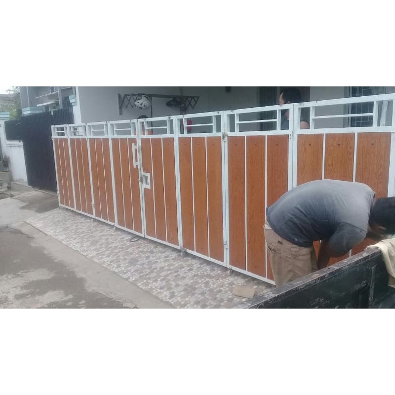 pagar minimalis combinasi serat kayu grc minimlis