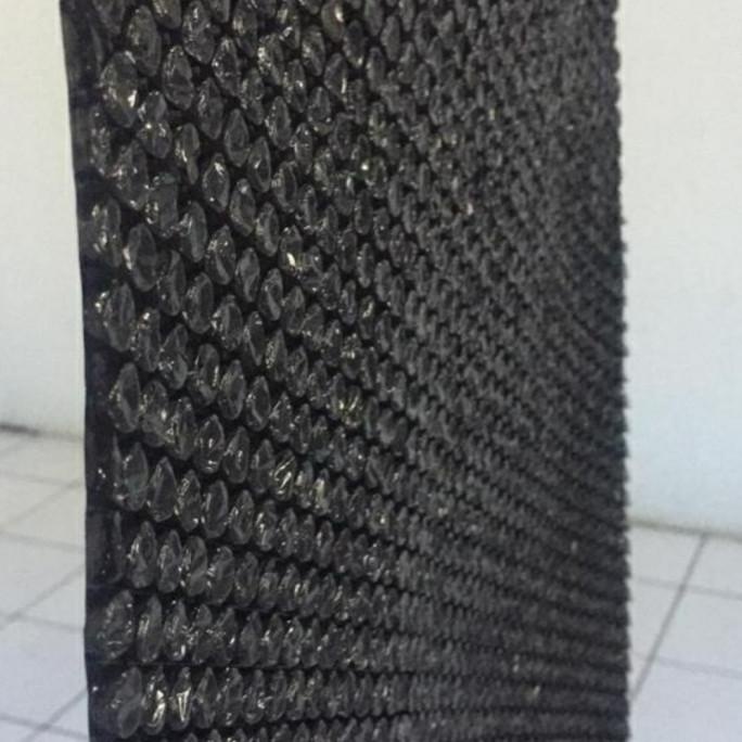 

BUBBLE WRAP HITAM 125CM X 50M PLASTIK DHF5143VFF