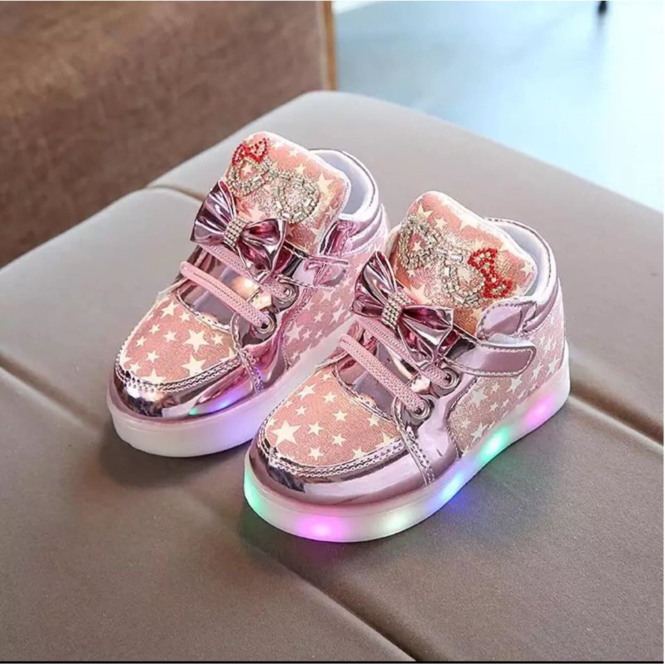 Sepatu Pesta Anak Perempuan Desain Hello Kitty dengan Lampu LED Menyala Breathable Bisa COD JNT