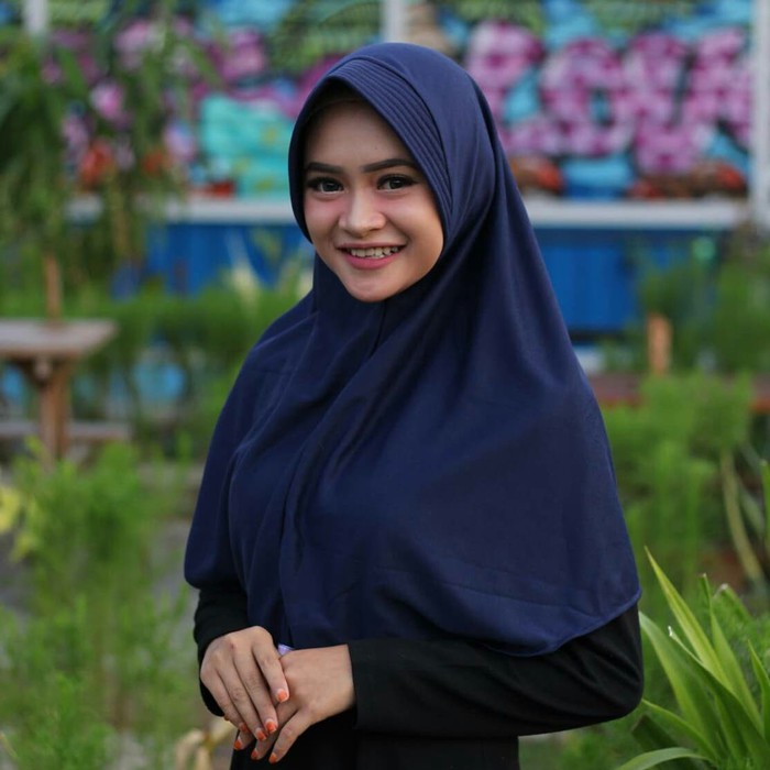 HIJAB INSTAN JILBAB BERGO KAOS KERUDUNG INSTAN PET ANTEM UKURAN M