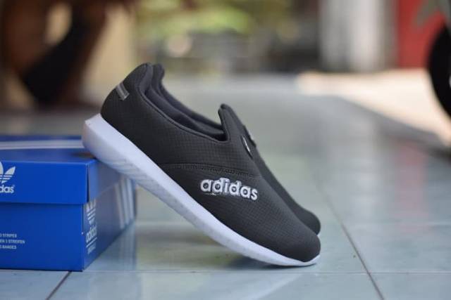 SEPATU ADIDAS SLIP ON PRIA SANTAI / SEPATU SANTAI PRIA SLIP ON