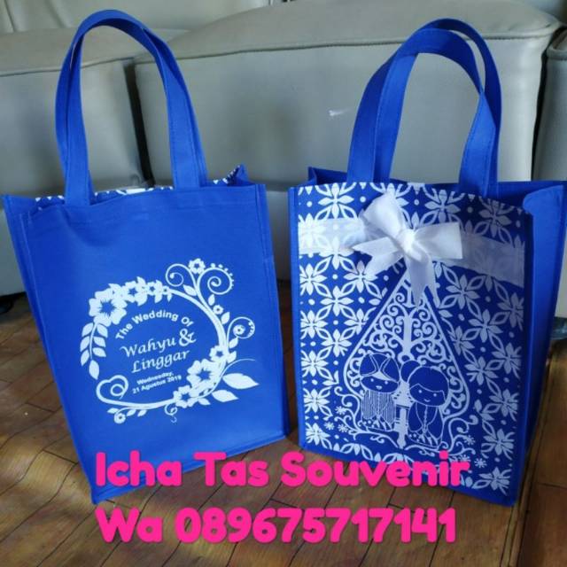 

Tas souvenir pernikahan sablon manual