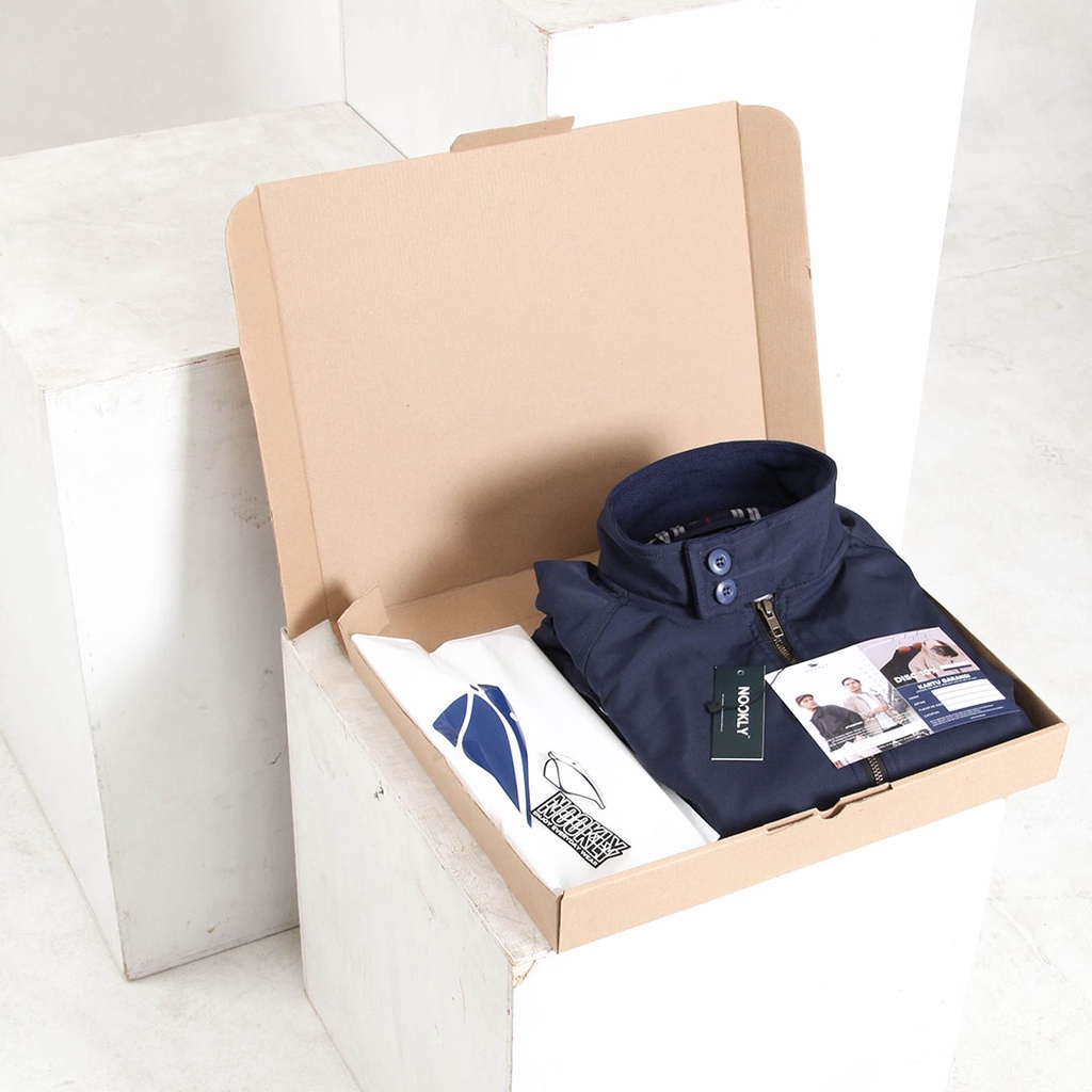 

Box Gift Packaging (Gratis Kartu Ucapan, Stiker)