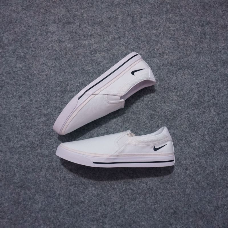 Nike Slip On Court Legacy White