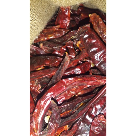 

MURAH ( 1kg ) CABE MERAH. BESAR KERING TIDAK PEDAS KUALITAS BAGUS