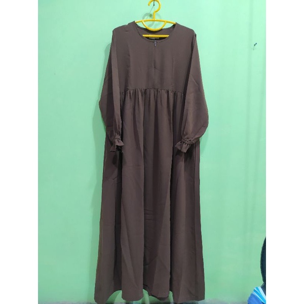Preloved Gamis Polos Ditsy Marzan Cocoa Zipper Depan Lengan Kerut Jual Murah Bekas Reject Sale Good 