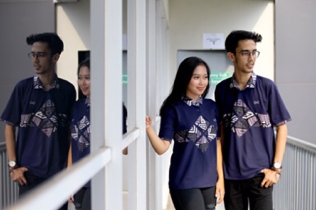 Loyal Kaos Polo Batik Navy Modern Pria M L XL XXL