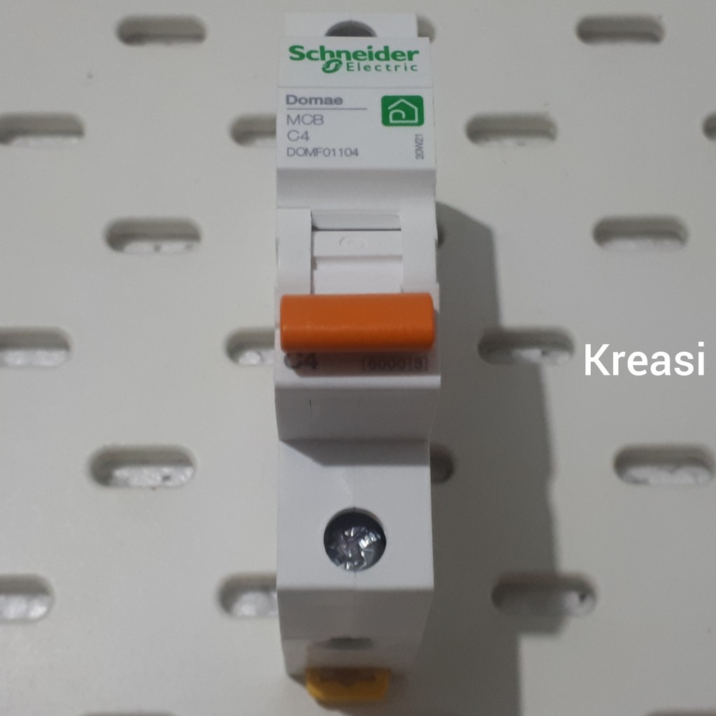 MCB 1 PHASE C4 4 AMPERE DOMAE DOMF01104 SCHNEIDER MERLIN GERIN