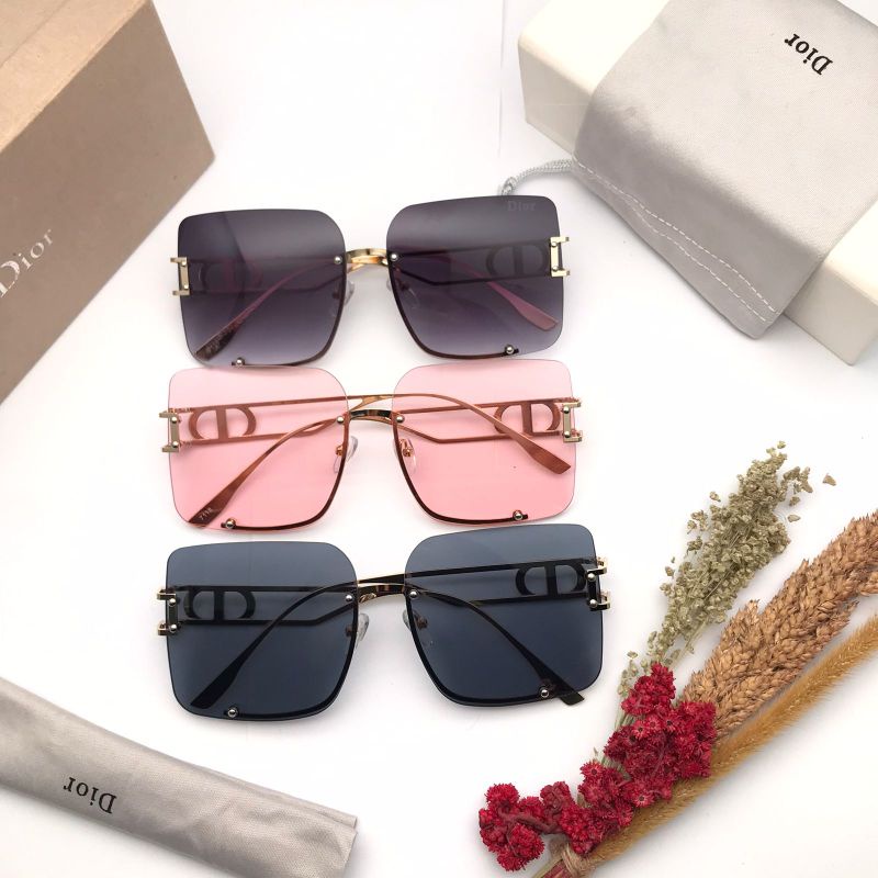 D SERUNI~GJ/Kacamata Fashion Wanita