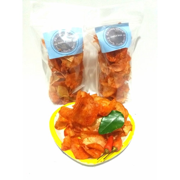 

Snack Cemilan KERIPIK SINGKONG PEDAS RUJAK GURIH. 100 Gram.