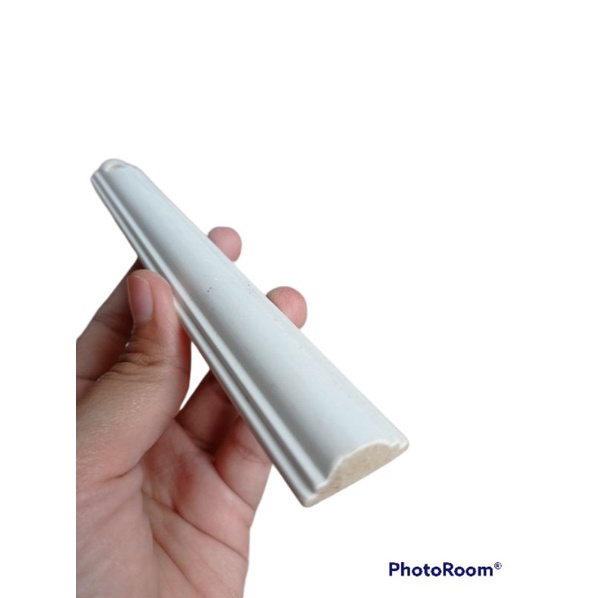 kayu list profile moulding wall molding kayu Meranti / jelutung sudah cat dasar ducco
