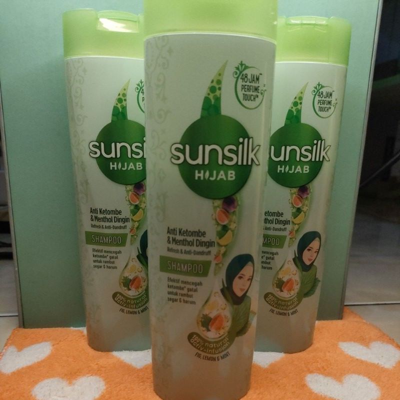 Sunsilk Hijab Shampoo Refresh And Anti Dandruff 300Ml Sampo sunsilk shampoo sunslik hijab 340ml sunsilk hijan 340ml sampo sunsilk shampoo sunsilk hijab shampoo sundlik anti keyombe shampoo anti danruffI