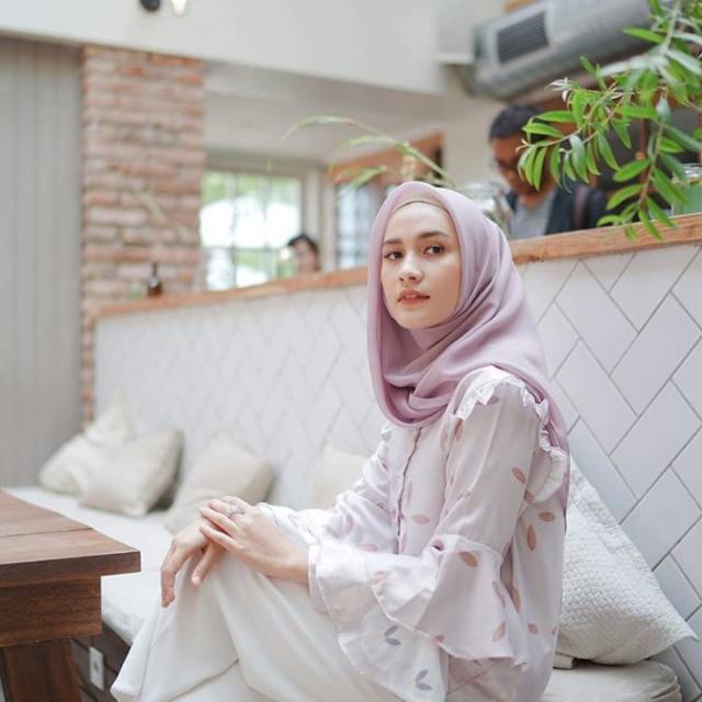 Selena Blouse Wearing Klamby