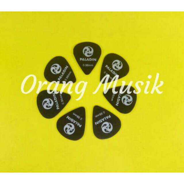 Pick Gitar Black dan Pick Bass Hitam 0.96mm