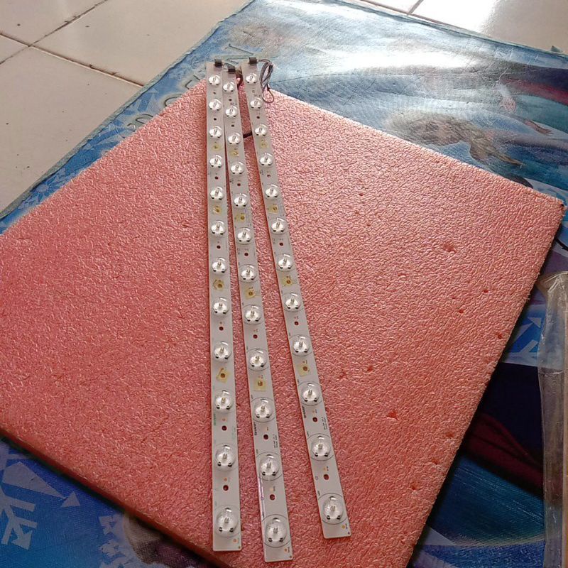 Bl Backlight lampu Ori tv Toshiba 32PU200EJ 32PU200