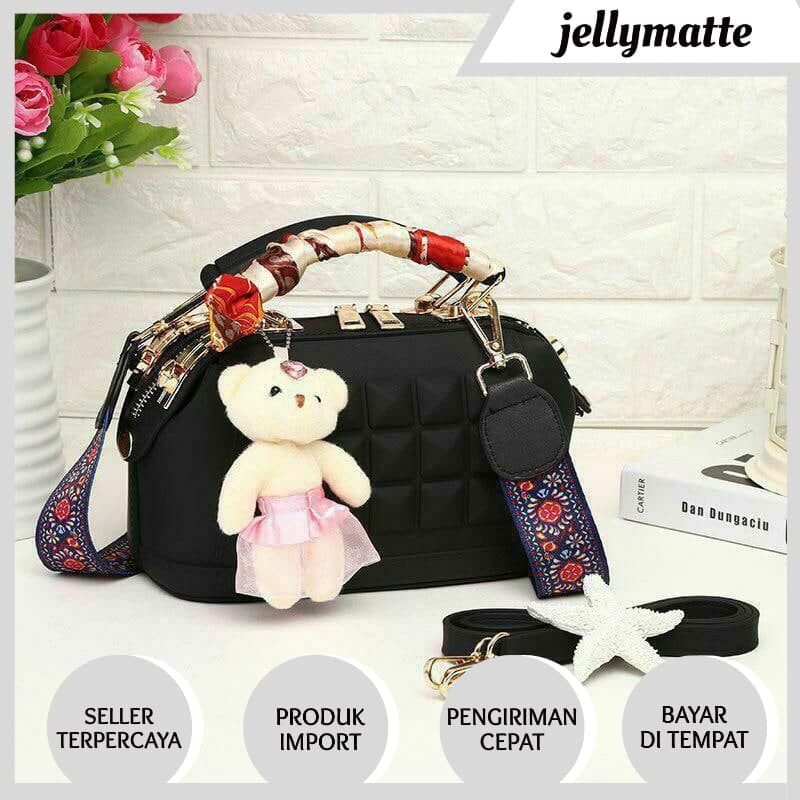 LB 413 Doctor Jelly Studded 066-1 Free Gantung Boneka + 2