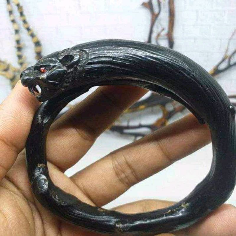 akar bahar hitam ukir maung bodas