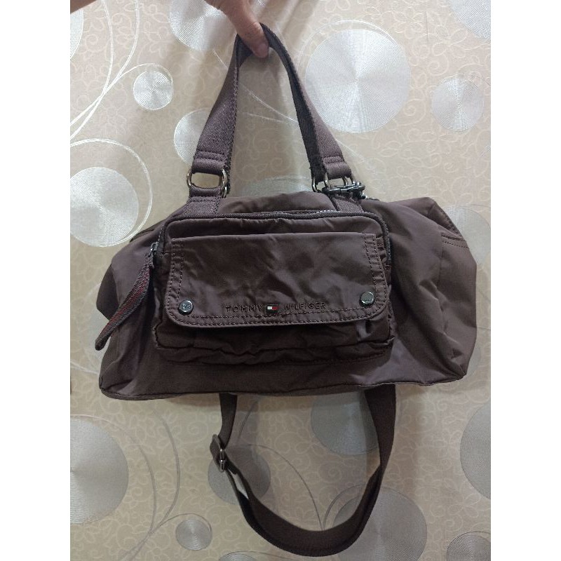 Tas duffle bag Tommy Hilfiger authentic second