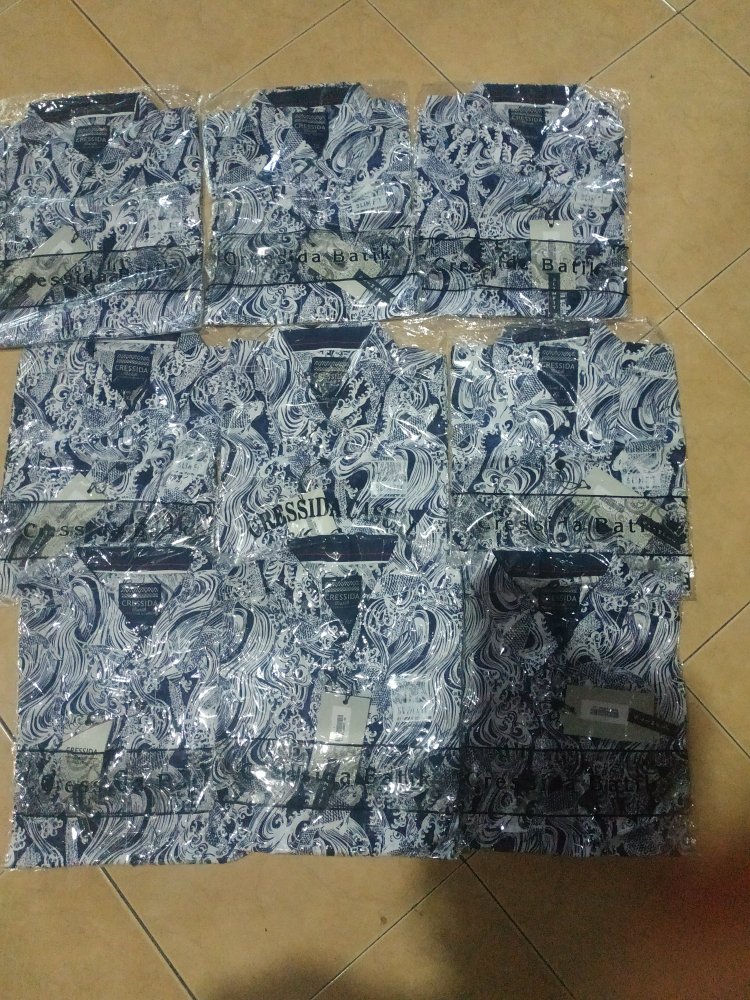 Elgo Cressida Kemeja Pria Batik Slimfit Kemeja Casual Kemeja Lengan Pendek