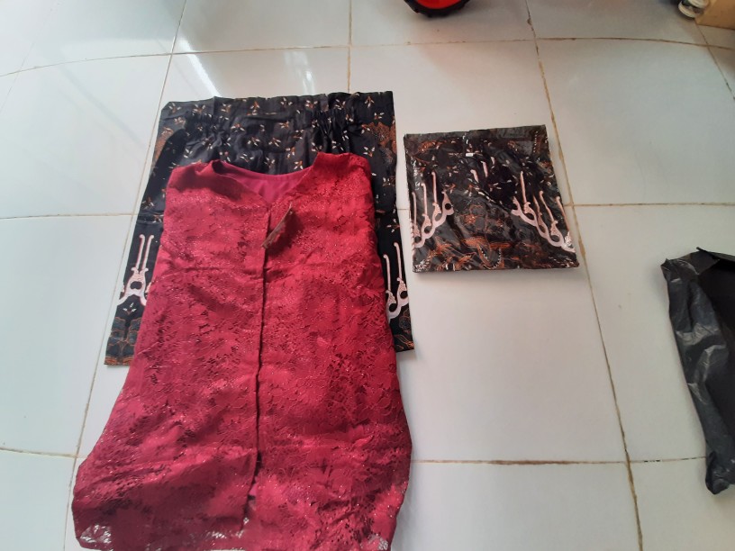 Batik Couple Kebaya Brukat Kancing Depan Busui 2728