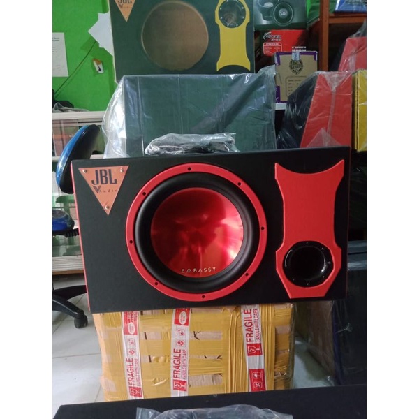 AUDIO  MONOBLOCK JBL GTO1240 SUBWOOFER  EMBASSY  12 inc PLUS REMOT CONTROL BASS