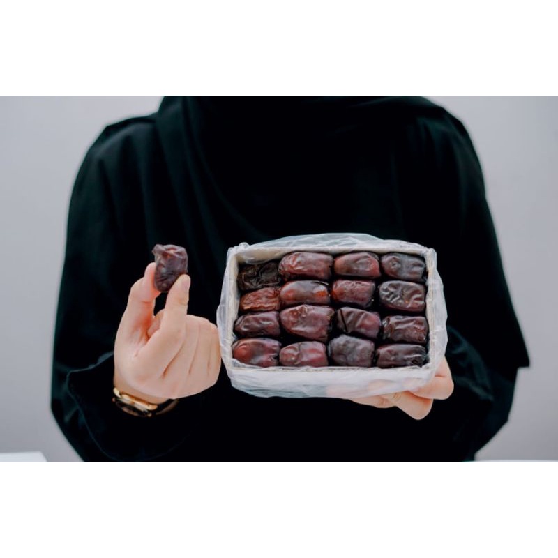 

KURMA ANGGUR BAM 500GRAM