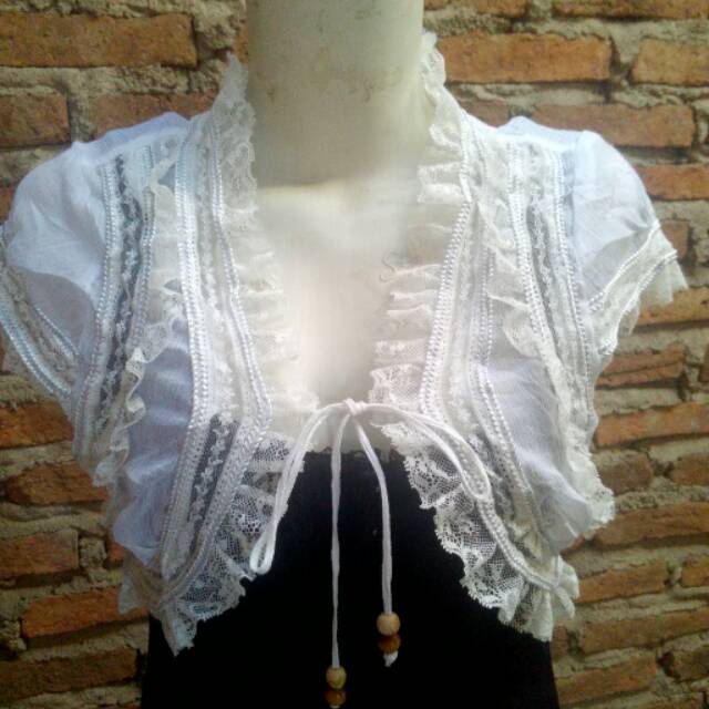 KAWAII WHITE LACE BOLERO