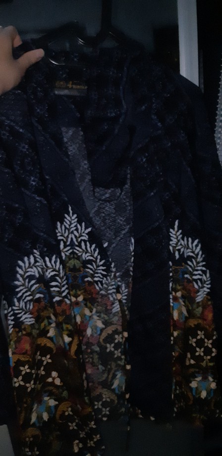 Arjuna Weda Blus Batik Kawung Hati - Hitam