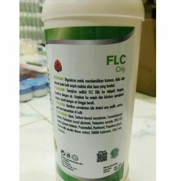 Theraskin Facial Wash FLC Oily Skin  Literan 1000ml