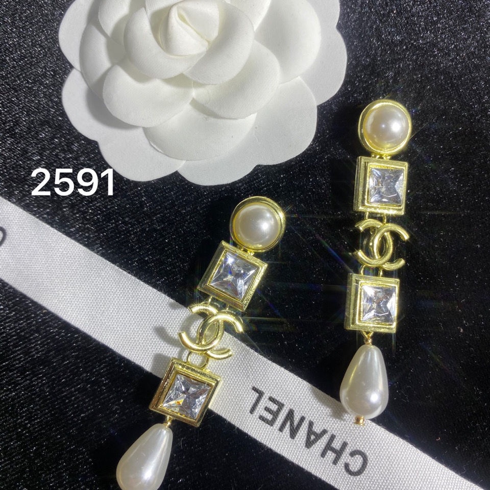 Anting Bentuk C Ganda