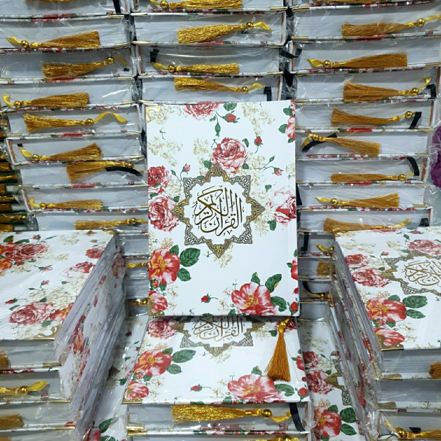 

Al-Qur'an Full Arab A5 Hard Cover Costum Kembang Kaligrafi Poly Embos