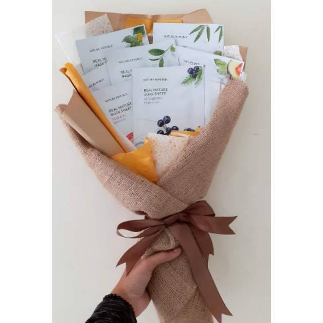 Buket Skincare Bucket Masker Kado Wisuda Hadiah Ulang Tahun Shopee Indonesia