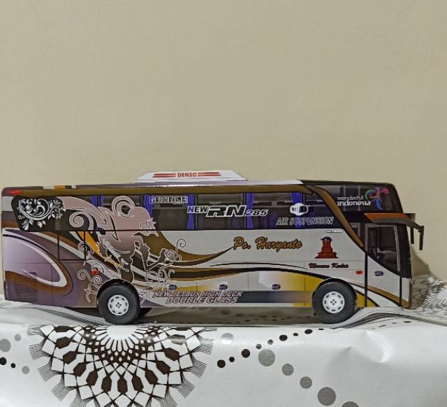 Miniatur Bus bis / mainan bus bis Haryanto Wayang Livery Gatot Kaca