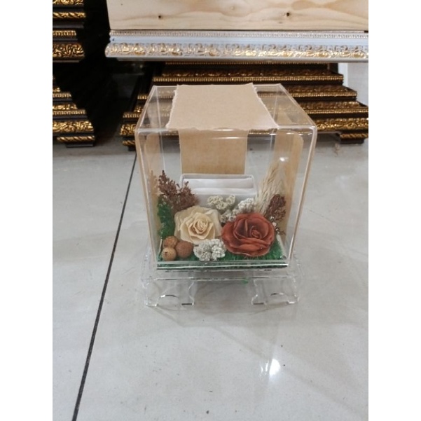 tempat cincin akrilik