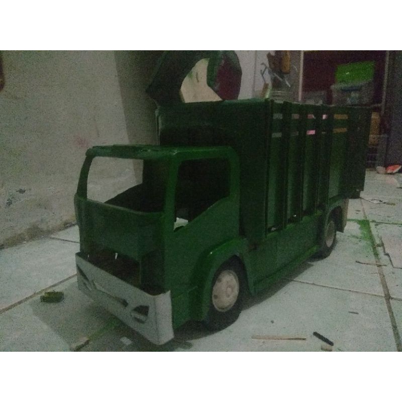 Mentahan miniatur truk skala 16 (beli 2 bonus 1 miniatur truk