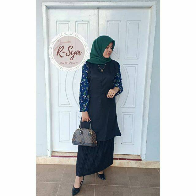 One set/ tunik dan rok Plisket